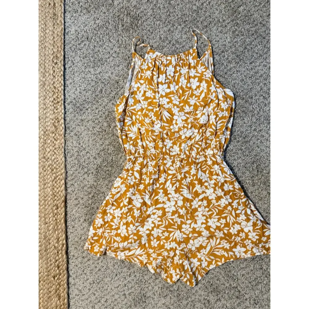 3 for $9 Old Navy Yellow white summer romper xs - Picture 4 of 7